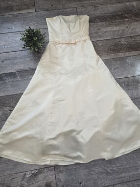 Jessica McClintock for Gunne Sax Yellow Y2k Strapless Satin A-Line Gown, 11/12